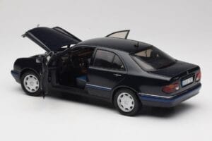 Mercedes E-Class W210 E320 Zwart Sun Star 1:18 1151 Metaal — afbeelding 5 van 8