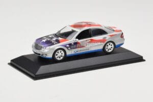 Mercedes E-Class W211 #11 Bluetec Paris-Beijing 2006 Minichamps 1:43 B66962267-R Metaal — afbeelding 2 van 4
