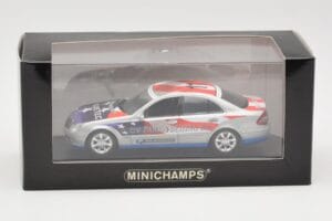 Mercedes E-Class W211 #11 Bluetec Paris-Beijing 2006 Minichamps 1:43 B66962267-R Metaal — afbeelding 4 van 4