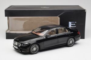 Mercedes E-Class W213 Obsidian Zwart iScale 1:18 B66960380 Metaal — afbeelding 8 van 8