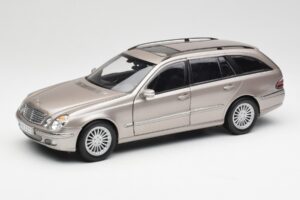 Mercedes E320 CDI W210 Stationwagen Cubanite Zilver Kyosho 1:18 B66962188 Metaal