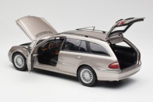 Mercedes E320 CDI W210 Stationwagen Cubanite Zilver Kyosho 1:18 B66962188 Metaal — afbeelding 5 van 8