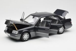 Mercedes E320 W124 Nautik Blauw Metallic Dealer Edition AUTOart 1:18 B66040508 Metaal — afbeelding 2 van 8