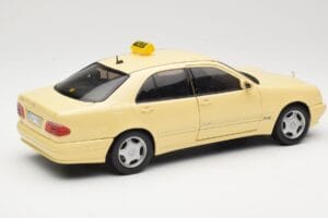 Mercedes E320 W210 Taxi Sun Star 1:18 1160 Metaal — afbeelding 3 van 8