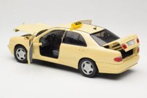 Mercedes E320 W210 Taxi Sun Star 1:18 1160 Metaal — afbeelding 5 van 8