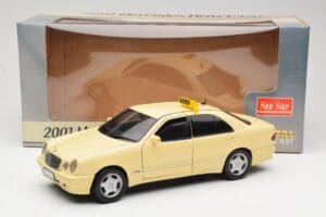 Mercedes E320 W210 Taxi Sun Star 1:18 1160 Metaal — afbeelding 8 van 8