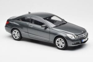 Mercedes E500 C207 Coupe Tenoric Grijs Norev 1:18 183540 Metaal — afbeelding 6 van 8