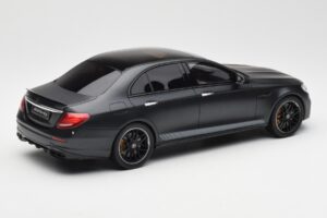 Mercedes AMG E63 S W213 Edition 1 Night Zwart GT Spirit 1:18 B66963111 Hars — afbeelding 2 van 6