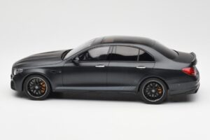 Mercedes AMG E63 S W213 Edition 1 Night Zwart GT Spirit 1:18 B66963111 Hars — afbeelding 3 van 6