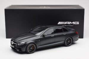Mercedes AMG E63 S W213 Edition 1 Night Zwart GT Spirit 1:18 B66963111 Hars — afbeelding 6 van 6