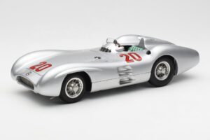 Mercedes W196 Streamliner #20 K. Kling French GP 1954 CMC 1:18 M-128B Metaal