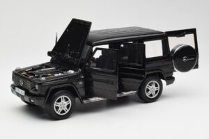Mercedes G 500 W463 Zwart Dealer Edition AUTOart 1:18 B66962143 Metaal — afbeelding 2 van 8