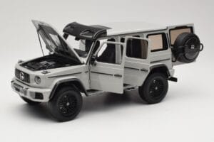 Mercedes G 63 AMG 4x4 Squared Arabian Grey Almost Real 1:18 820829 Metaal — afbeelding 2 van 8