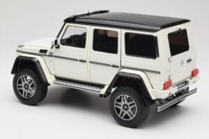 Mercedes G 63 AMG 4x4 Squared Polar White Almost Real 1:18 820203 Metaal — afbeelding 7 van 8