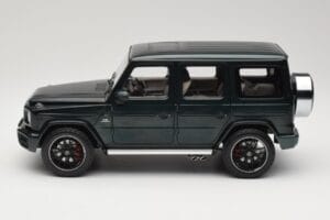 Mercedes G 63 AMG W463 Green Metallic Minichamps 1:18 110037066 Metaal — afbeelding 4 van 8