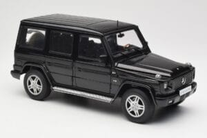 Mercedes G-Class G 500 W463 Smaragd Black Metallic AUTOart 1:18 76101 Metaal — afbeelding 6 van 8