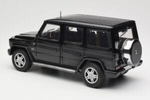 Mercedes G-Class G 500 W463 Smaragd Black Metallic AUTOart 1:18 76101 Metaal — afbeelding 7 van 8