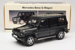 Mercedes G-Class G 500 W463 Smaragd Black Metallic AUTOart 1:18 76101 Metaal — afbeelding 8 van 8