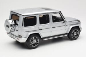 Mercedes G-Class G 500 W463A Iridium Silver Metallic Minichamps 1:18 113037112 Metaal — afbeelding 3 van 8