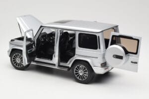 Mercedes G-Class G 500 W463A Iridium Silver Metallic Minichamps 1:18 113037112 Metaal — afbeelding 5 van 8