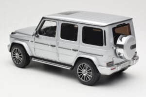 Mercedes G-Class G 500 W463A Iridium Silver Metallic Minichamps 1:18 113037112 Metaal — afbeelding 7 van 8