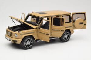 Mercedes G-Class G 500 W463A Solarbeam Yellow Metallic Minichamps 1:18 113037108 Metaal — afbeelding 2 van 8