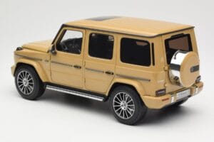 Mercedes G-Class G 500 W463A Solarbeam Yellow Metallic Minichamps 1:18 113037108 Metaal — afbeelding 7 van 8