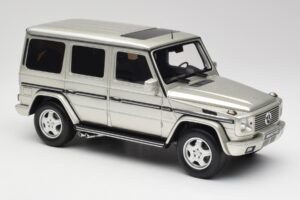 Mercedes G-Class G55 AMG W463 Iridium Zilver Otto 1:18 OT1126 Hars — afbeelding 4 van 6