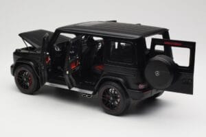 Mercedes G-Class G63 AMG W463A Matt Black Minichamps 1:18 110037064 Metaal — afbeelding 5 van 8