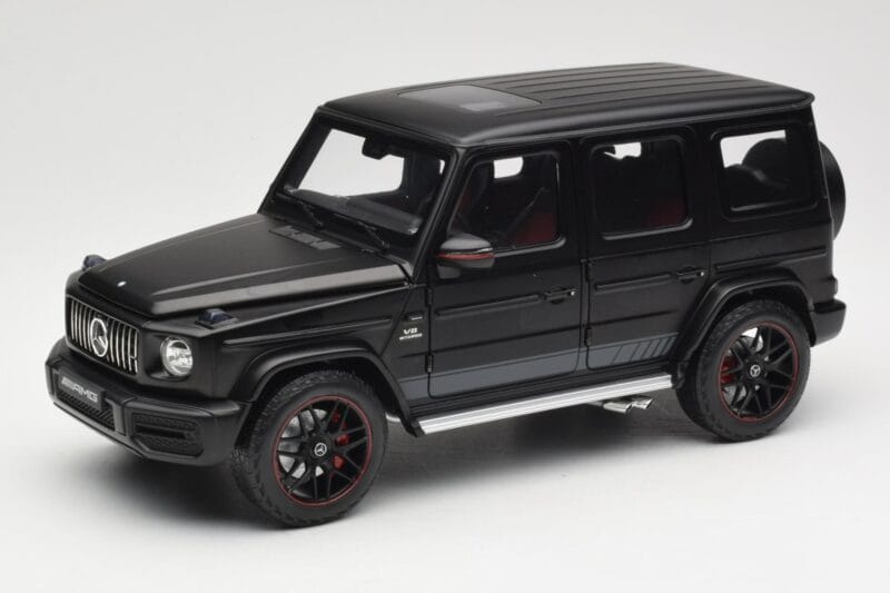 Mercedes G-Class G63 AMG W463A Matt Black Minichamps 1:18 110037064 Metaal