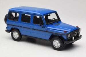 Mercedes G-Class W460 LWB Donkerblauw Minichamps 1:18 155038100 Metaal — afbeelding 4 van 6