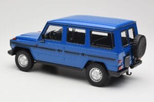 Mercedes G-Class W460 LWB Donkerblauw Minichamps 1:18 155038100 Metaal — afbeelding 5 van 6