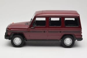 Mercedes G-Class W460 LWB Donkerrood Minichamps 1:18 155038102 Metaal — afbeelding 3 van 6