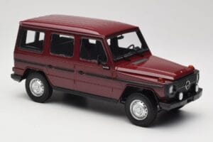 Mercedes G-Class W460 LWB Donkerrood Minichamps 1:18 155038102 Metaal — afbeelding 4 van 6