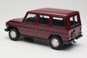 Mercedes G-Class W460 LWB Donkerrood Minichamps 1:18 155038102 Metaal — afbeelding 5 van 6