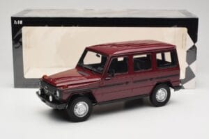 Mercedes G-Class W460 LWB Donkerrood Minichamps 1:18 155038102 Metaal — afbeelding 6 van 6