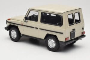 Mercedes G-Class W460 SWB Grey Metallic Minichamps 1:18 155038004 Metaal — afbeelding 5 van 6