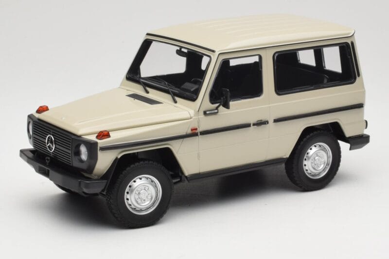 Mercedes G-Class W460 SWB Grey Metallic Minichamps 1:18 155038004 Metaal