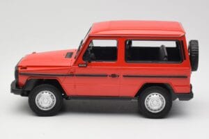 Mercedes G-Class W460 SWB Rood Minichamps 1:18 155038002 Metaal — afbeelding 3 van 6