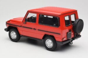 Mercedes G-Class W460 SWB Rood Minichamps 1:18 155038002 Metaal — afbeelding 5 van 6
