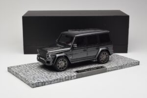 Mercedes G-Class W463 Brabus V12 800 Widestar Grijs Minichamps 1:18 107032300 Metaal — afbeelding 6 van 6
