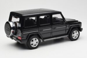 Mercedes G500 W463 Zwart AUTOart 1:18 76216 Metaal — afbeelding 3 van 8