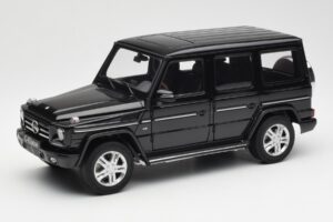 Mercedes G500 W463 Zwart AUTOart 1:18 76216 Metaal