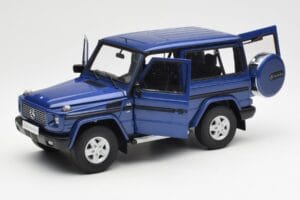 Mercedes G500 W463 SWB Blauw AUTOart 1:18 76114 Metaal — afbeelding 2 van 8