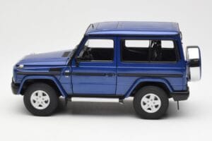 Mercedes G500 W463 SWB Blauw AUTOart 1:18 76114 Metaal — afbeelding 4 van 8
