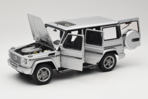 Mercedes G55 AMG W463 Zilver AUTOart 1:18 76247 Metaal — afbeelding 2 van 8