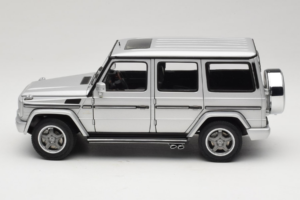 Mercedes G55 AMG W463 Zilver AUTOart 1:18 76247 Metaal — afbeelding 4 van 8