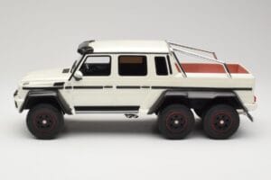 Mercedes AMG G63 6x6 W463 Wit GT Spirit 1:18 GT100 Hars — afbeelding 3 van 6