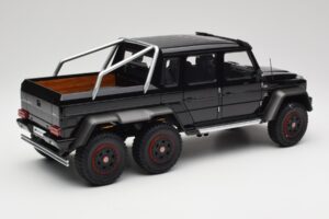 Mercedes AMG G63 W463 6x6 Gloss Zwart AUTOart 1:18 76306 Composiet — afbeelding 3 van 8