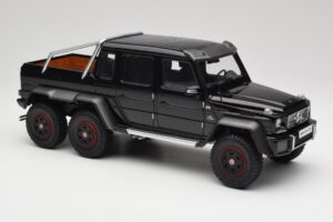 Mercedes AMG G63 W463 6x6 Gloss Zwart AUTOart 1:18 76306 Composiet — afbeelding 6 van 8